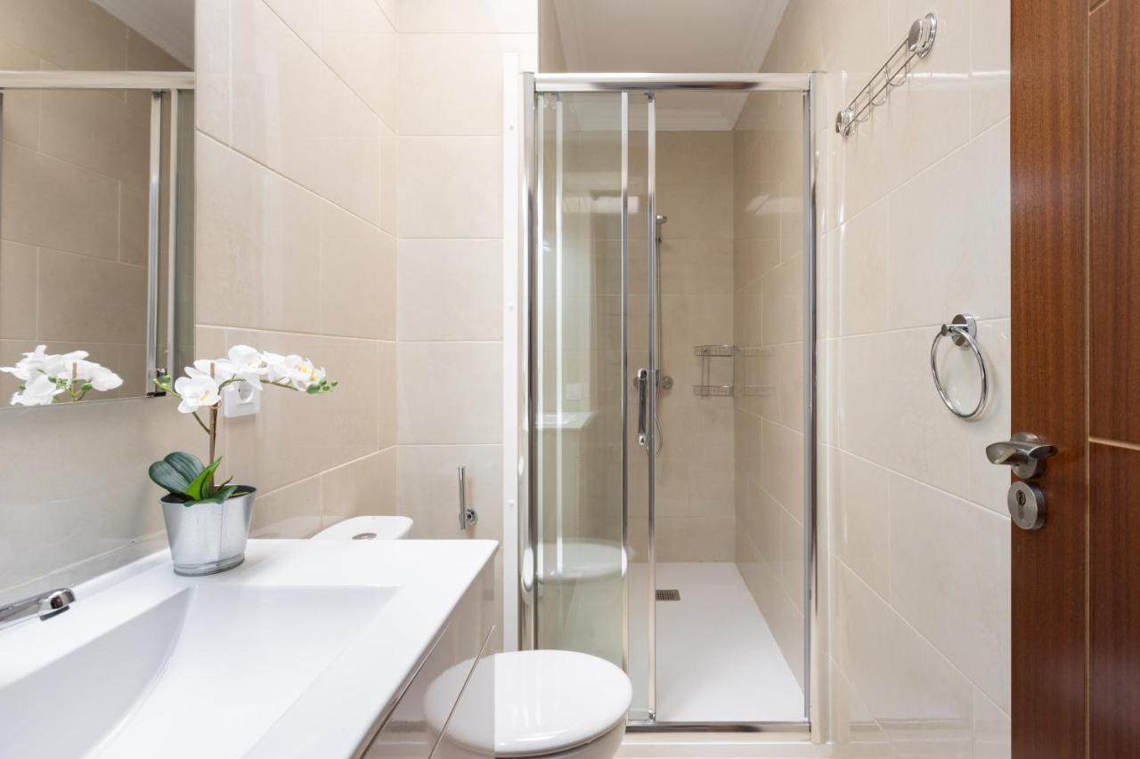 Classbnb - Three Spacious Apartments 150M From The Las Americas Promenade 아로나 외부 사진