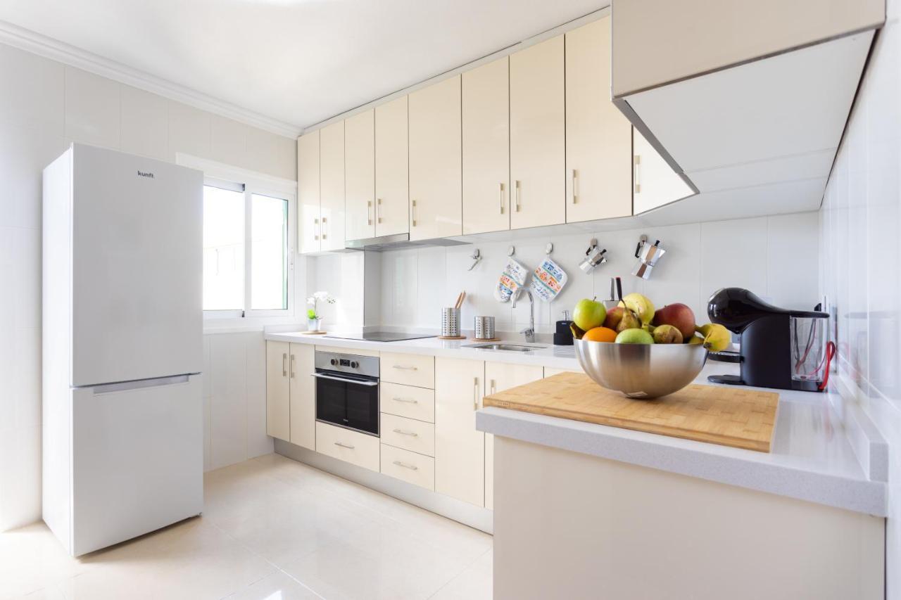 Classbnb - Three Spacious Apartments 150M From The Las Americas Promenade 아로나 외부 사진