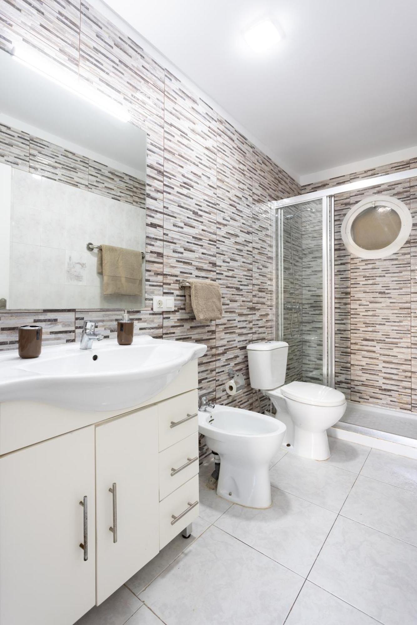 Classbnb - Three Spacious Apartments 150M From The Las Americas Promenade 아로나 외부 사진