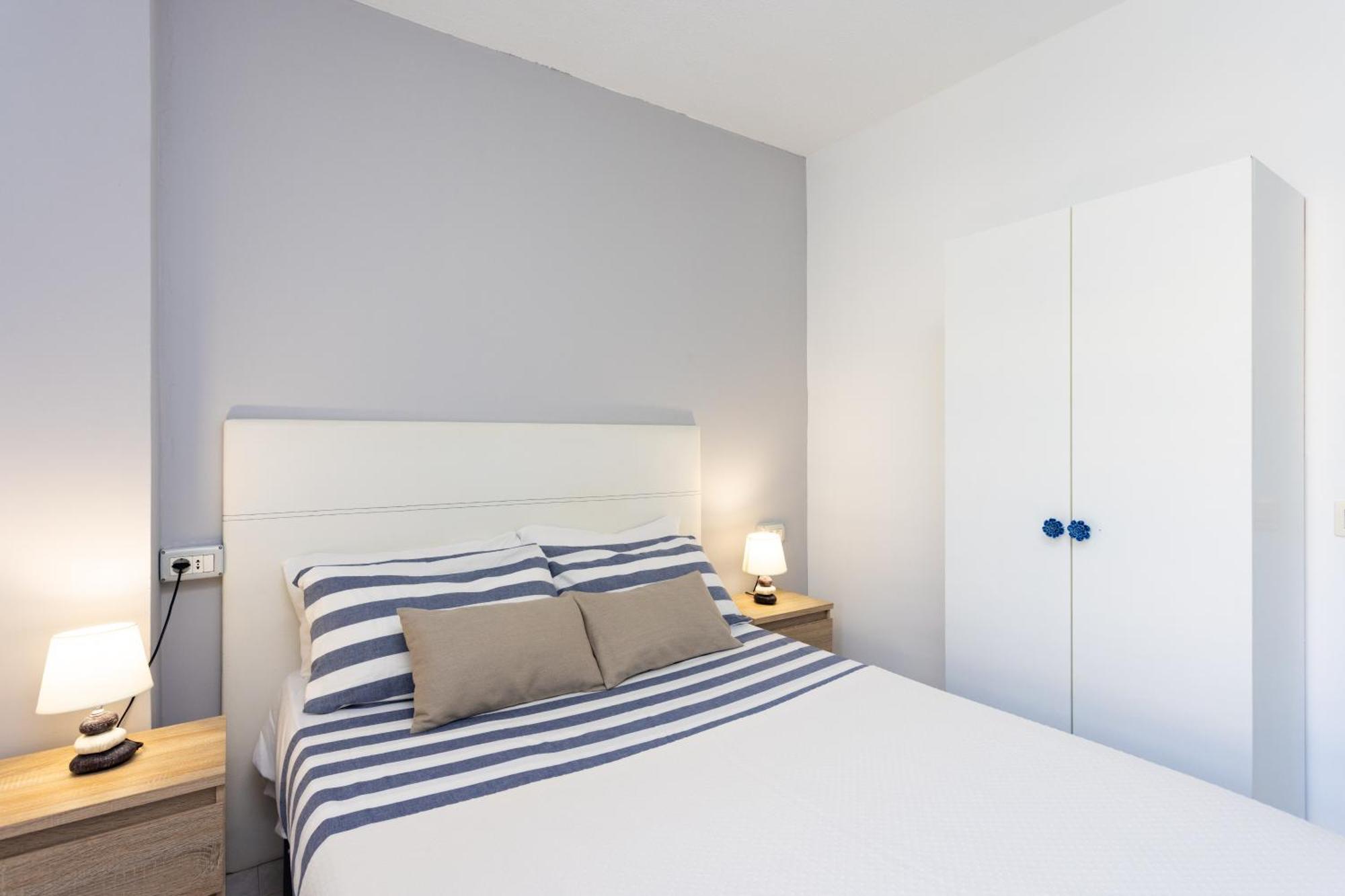 Classbnb - Three Spacious Apartments 150M From The Las Americas Promenade 아로나 외부 사진